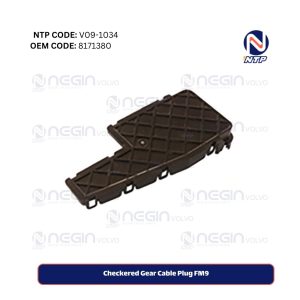 Checkered Gear Cable Plug FM9